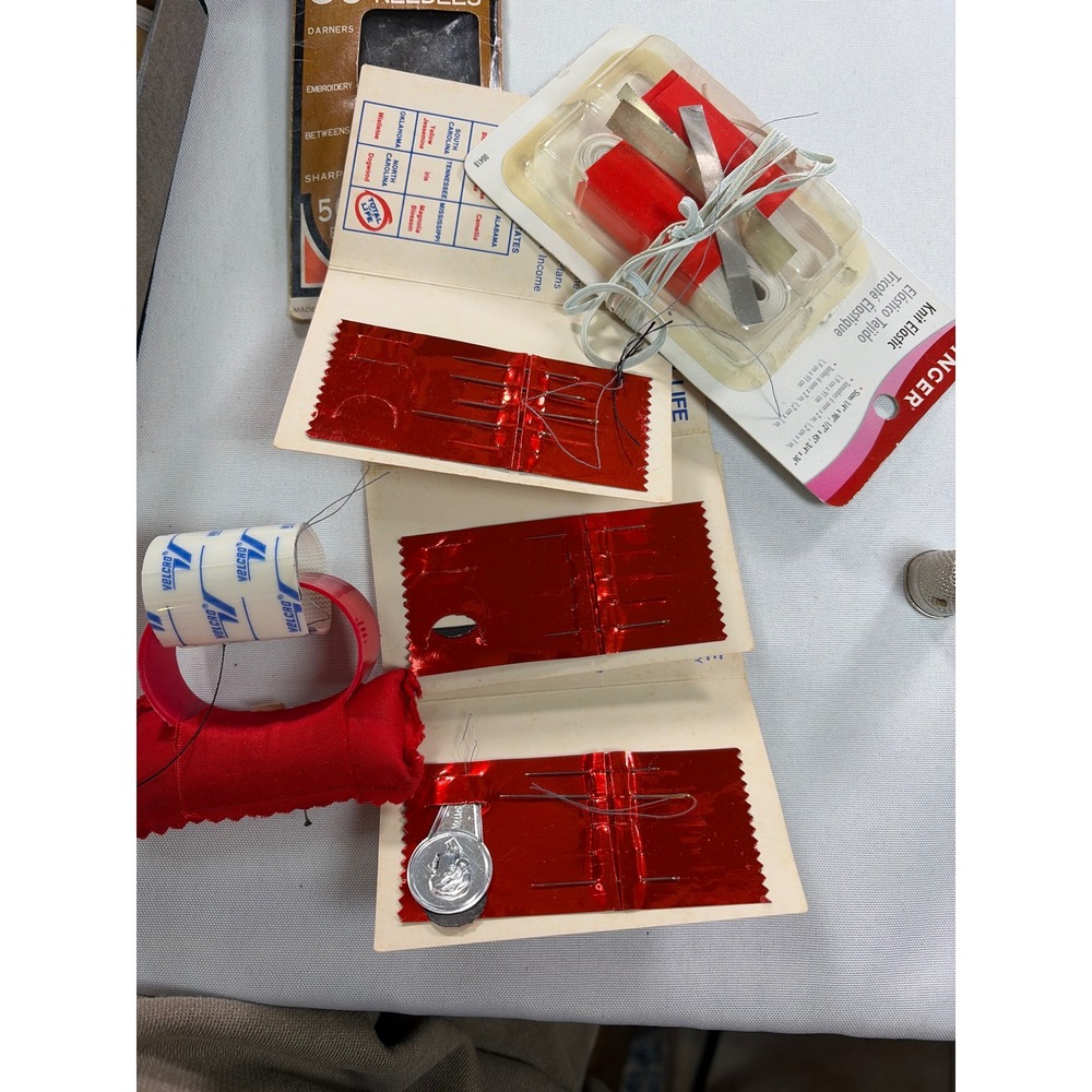 Vintage Grandma Sewing Box Christmas Tin Needles Thread Pinwheel Singer Kit Lot - Picture 7 of 14